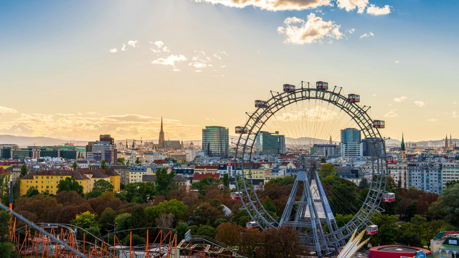 Cheap car hire Vienna city center cityscape