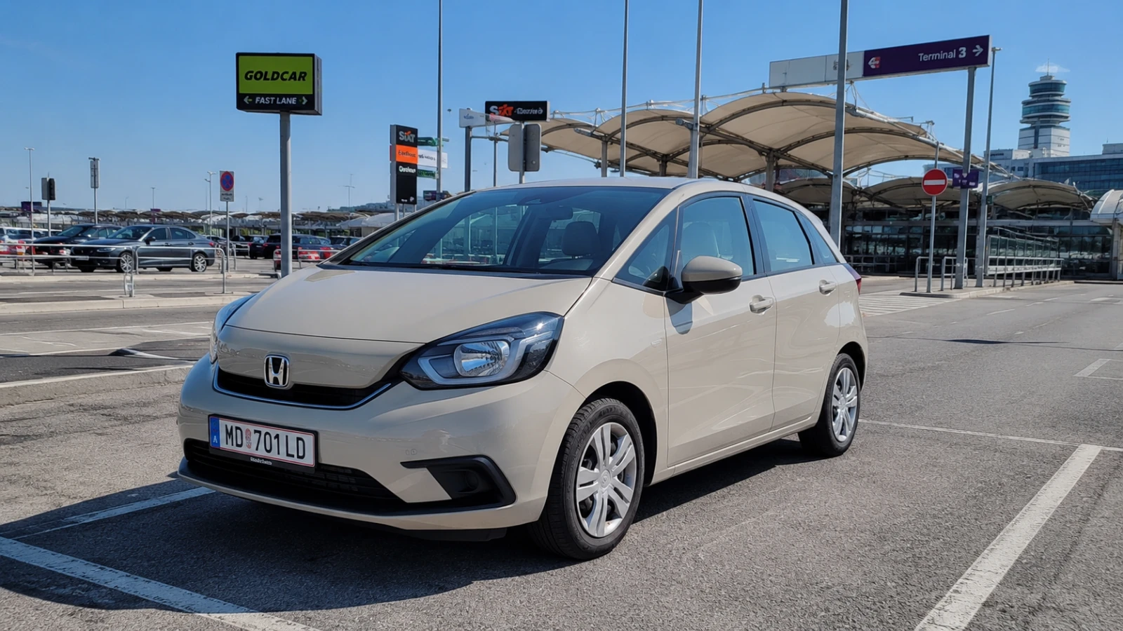 Honda Fit economy car rental in Vienna no deposit
